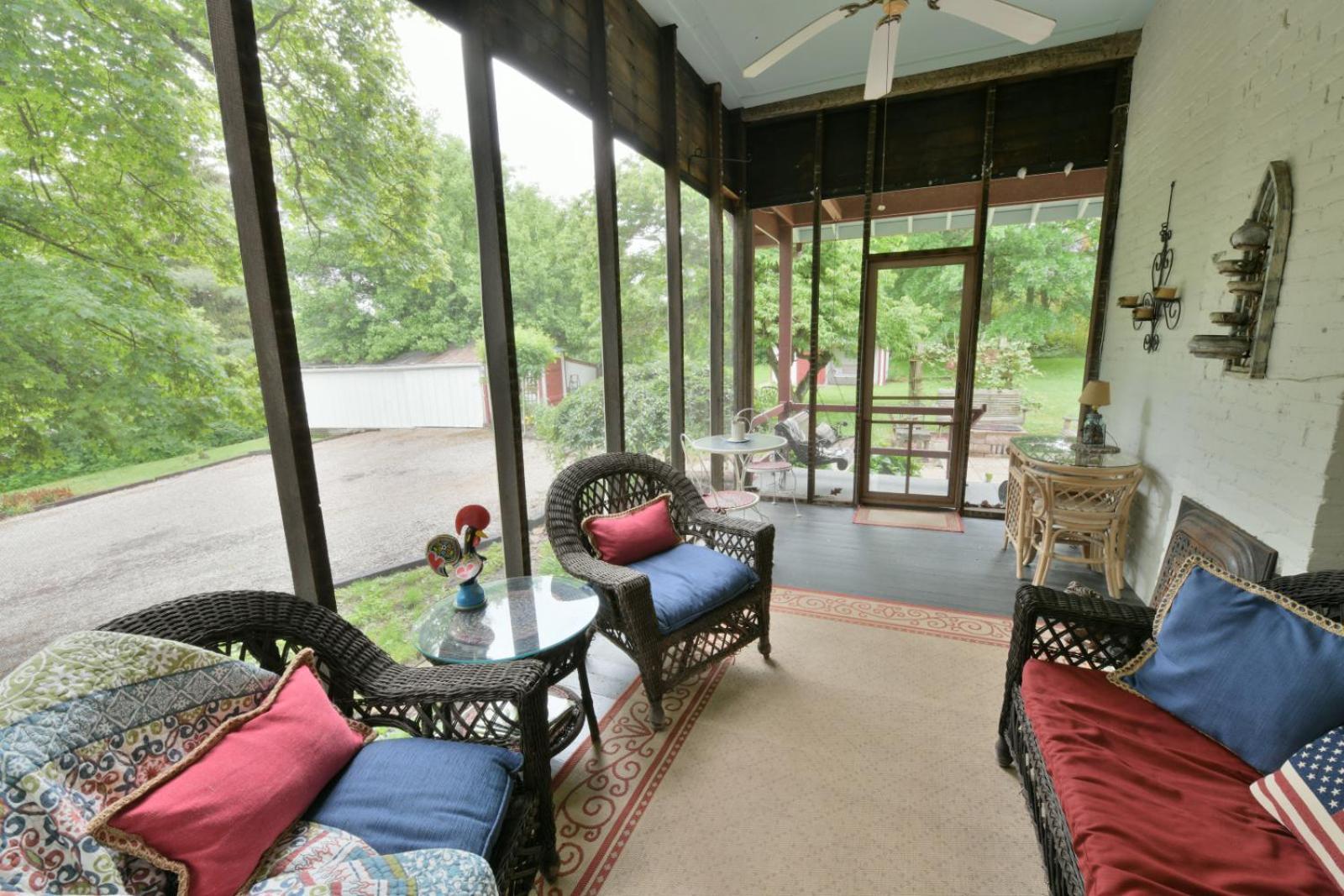 The Pines Of Dresden Bed & Breakfast Exterior photo