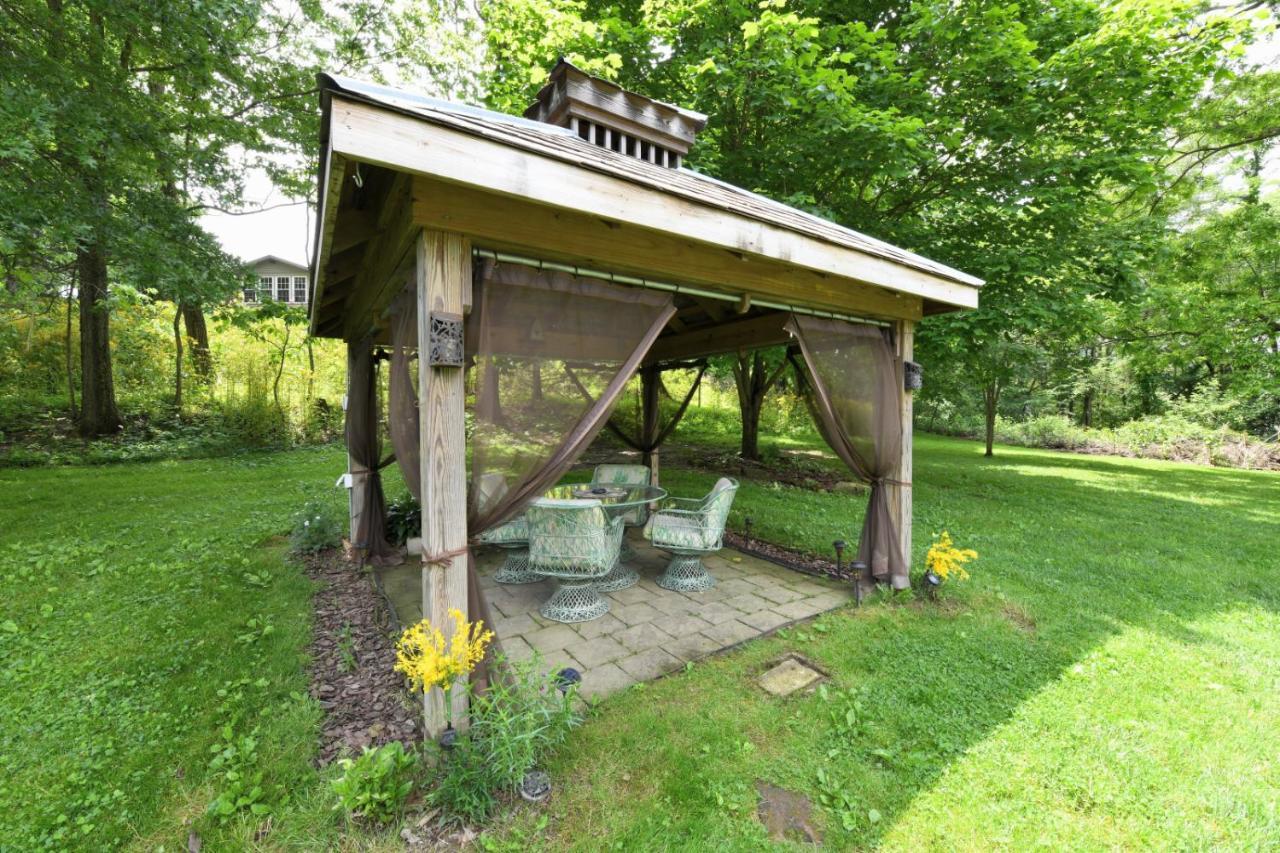 The Pines Of Dresden Bed & Breakfast Exterior photo